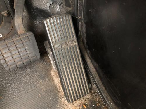 2001 Volvo WAH Foot Control Pedals