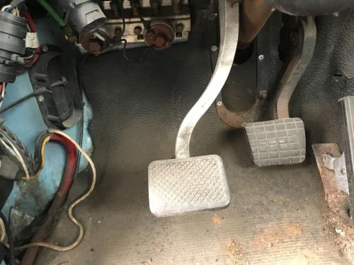 2000 Volvo WAH Foot Control Pedals