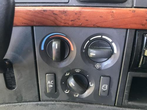 2009 Volvo VNL Heater & AC Temp Control: 3 Knob 2 Button