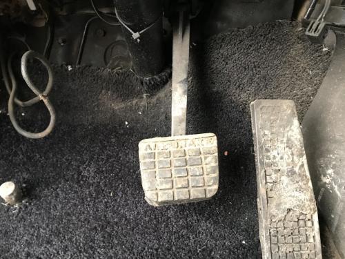 1992 Ford F900 Foot Control Pedals
