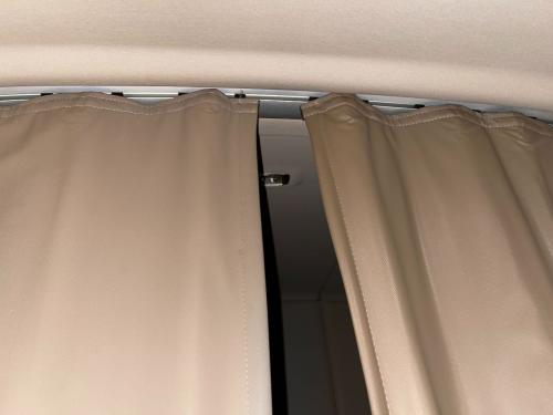 2016 Kenworth T680 Both Interior, Curtains