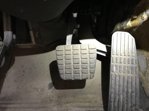 2006 Freightliner COLUMBIA 112 Foot Control Pedals