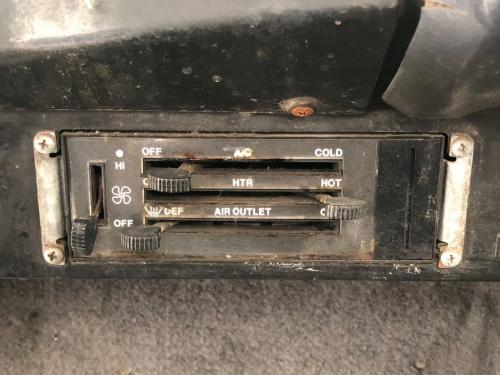 1989 International 9300 Heater & AC Temp Control: 4 Slides