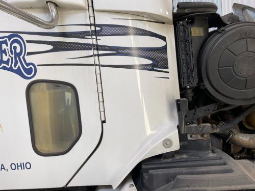 2006 Freightliner COLUMBIA 112 White Right Extension Cowl
