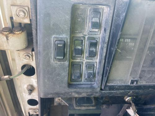 International S2500 Dash Panel: Switch Panel