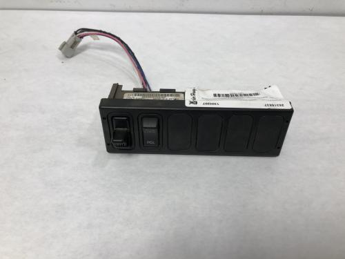 International DURASTAR (4400) Dash Panel: Switch Panel | P/N 3575432C4