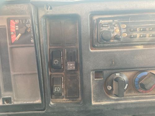 International 4900 Dash Panel: Switch Panel