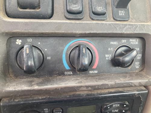 2005 Sterling L9513 Heater & AC Temp Control: 3 Knobs