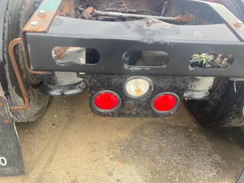 2005 Freightliner COLUMBIA 112 Tail Panel: 2 Red 1 White