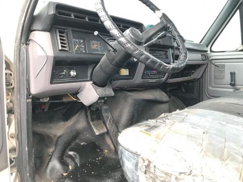1999 Ford F800 Dash Assembly