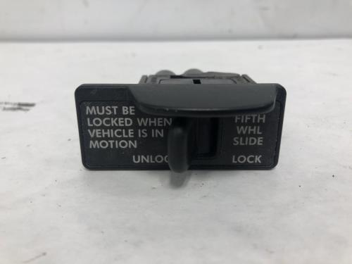 2010 Freightliner CASCADIA Switch | Fifth Wheel | P/N 3270-290I