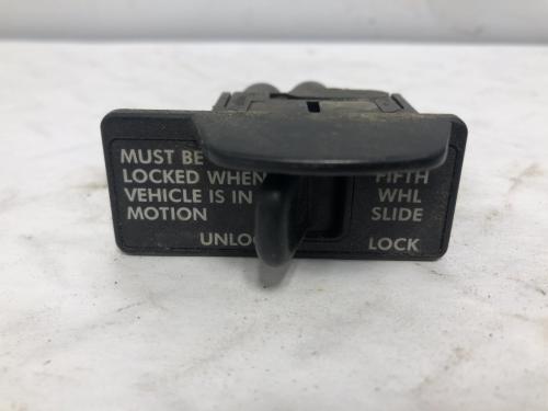 2012 Freightliner CASCADIA Switch | Fifth Wheel | P/N 3270-216P
