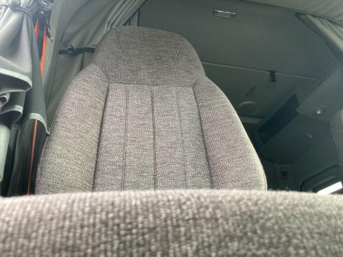 2017 Peterbilt 579 Right Seat, Non-Suspension
