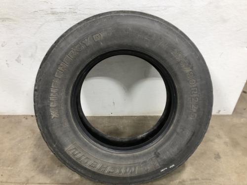 275/80r22.5 Recap Tires | Tread: 13/32