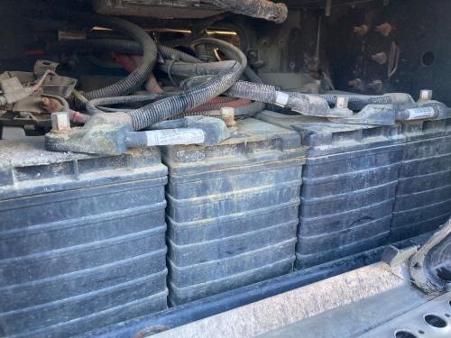 2017 Kenworth T680 Steel Battery Box | Length: 31.00 | Width: 32.0