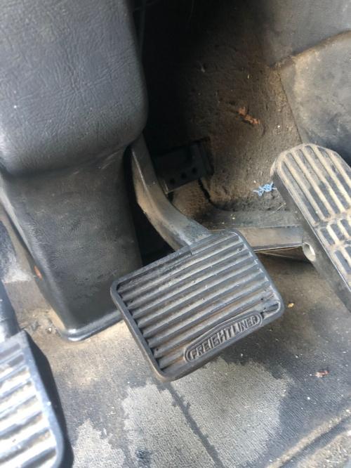 1999 Freightliner CLASSIC XL Foot Control Pedals