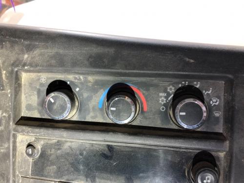 2010 Chevrolet EXPRESS Heater & AC Temp Control: 3 Knobs