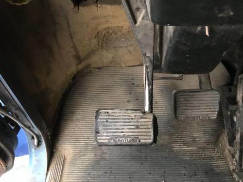 1999 Freightliner FLD112 Foot Control Pedals