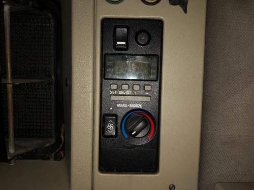 2005 Volvo VNL Control