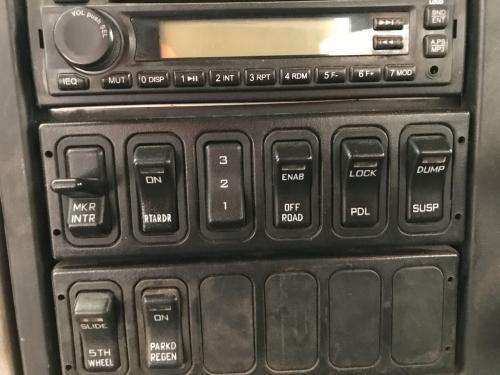 International TRANSTAR (8600) Dash Panel: Switch Panel
