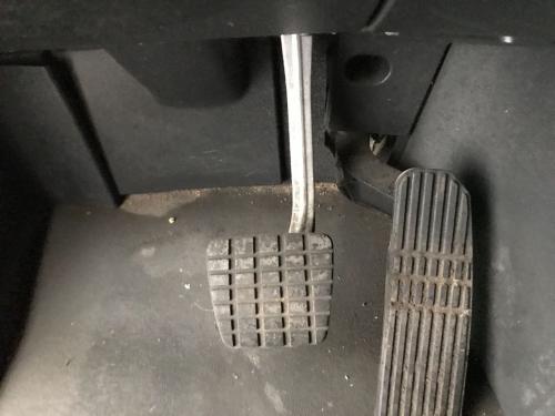 2019 Freightliner CASCADIA Foot Control Pedals