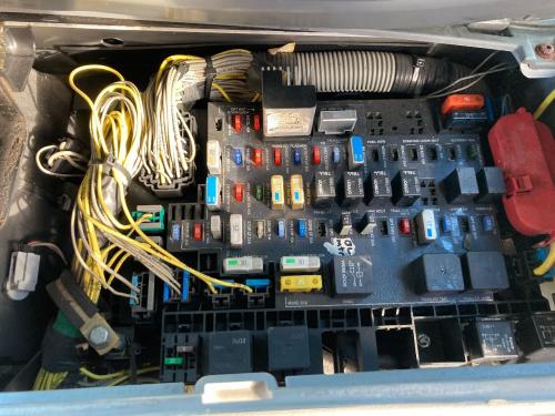 2005 Freightliner COLUMBIA 120 Fuse Box