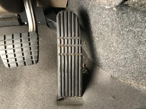 2016 Freightliner CASCADIA Foot Control Pedals