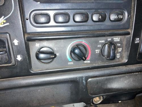 2005 Ford F650 Heater & AC Temp Control: 3 Knob
