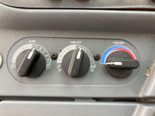 2008 International CE Heater & AC Temp Control: 3 Knobs: Air Circulation, Driver/ Passenger Side Heat, Temperature Control