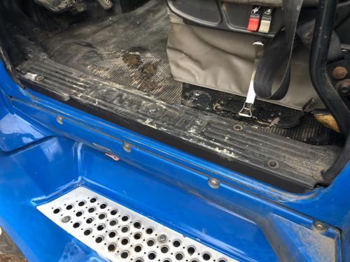 2012 Kenworth T700 Driver Side Door Sill Plate