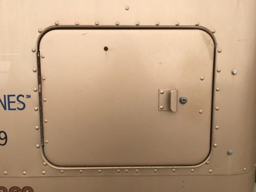 2006 Freightliner CLASSIC XL Left Sleeper Door