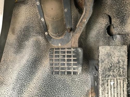 1995 Volvo WG Foot Control Pedals