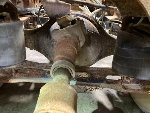 1991 Spicer N400 Axle Housing (Front / Rear): P/N 93030312
