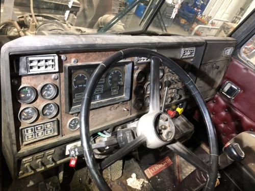 1987 Kenworth T600 Dash Assembly