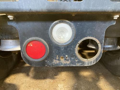 2006 Freightliner COLUMBIA 120 Tail Panel: 2 Red Lights, 1 White Light, Missing 1 Red Light