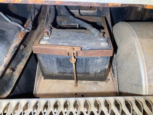 1998 Mack CH Steel Battery Box | Length: 22.00 | Width: 16.0
