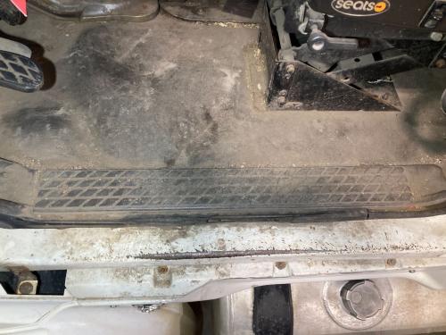 2007 Sterling A9513 Lh Lower Sill Plate
