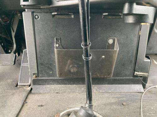 1998 Freightliner FLD120 Interior, Doghouse: Small Crack On Right Side