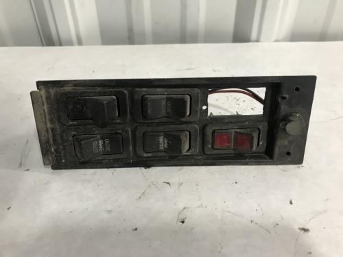 International S2600 Dash Panel: Switch Panel