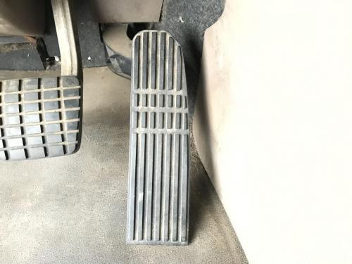 2013 Freightliner CASCADIA Foot Control Pedals