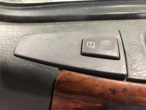 2005 Volvo VNL Right Door Electrical Switch