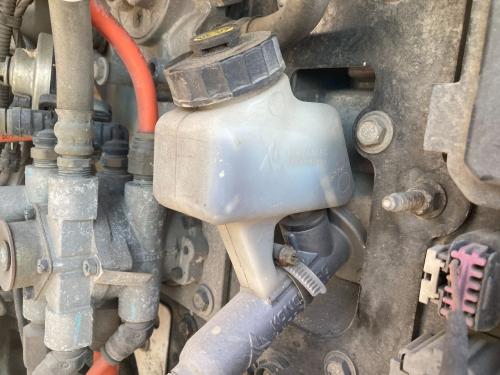 2016 Paccar E176014 Left Clutch Master Cylinder