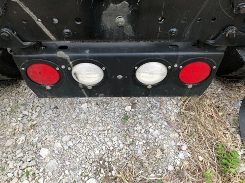 2017 Kenworth T680 Tail Panel: 2 Red Lights, 2 White Lights, License Plate Light
