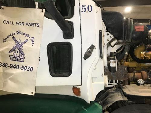 1999 Kenworth T2000 White Right Cab Cowl: Mounts To Cab And Under Door, Wear From Hood On Top