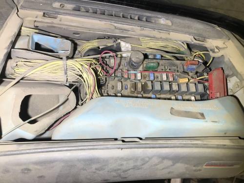2003 Freightliner COLUMBIA 120 Fuse Box