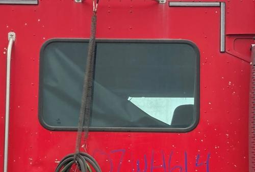 2007 Freightliner COLUMBIA 112 Back Glass