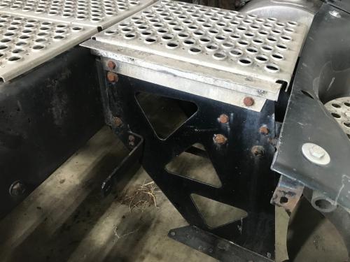 1998 Kenworth T2000 Right Bracket, Chassis Fairing