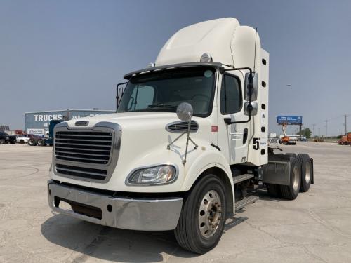 2011 Freightliner M2 112 Truck: Tractor, Tandem Axle Day Cab