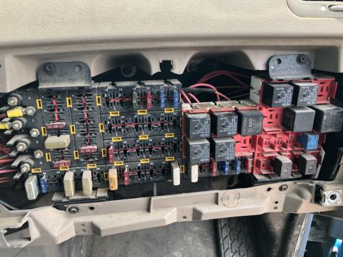 2006 Sterling A8513 Fuse Box