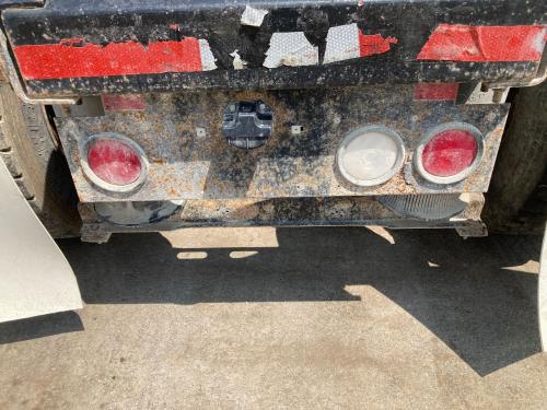 2000 Volvo VNM Tail Panel: 2 Red Lights, One White Light, License Plate Light, Has Minor Surface Rust